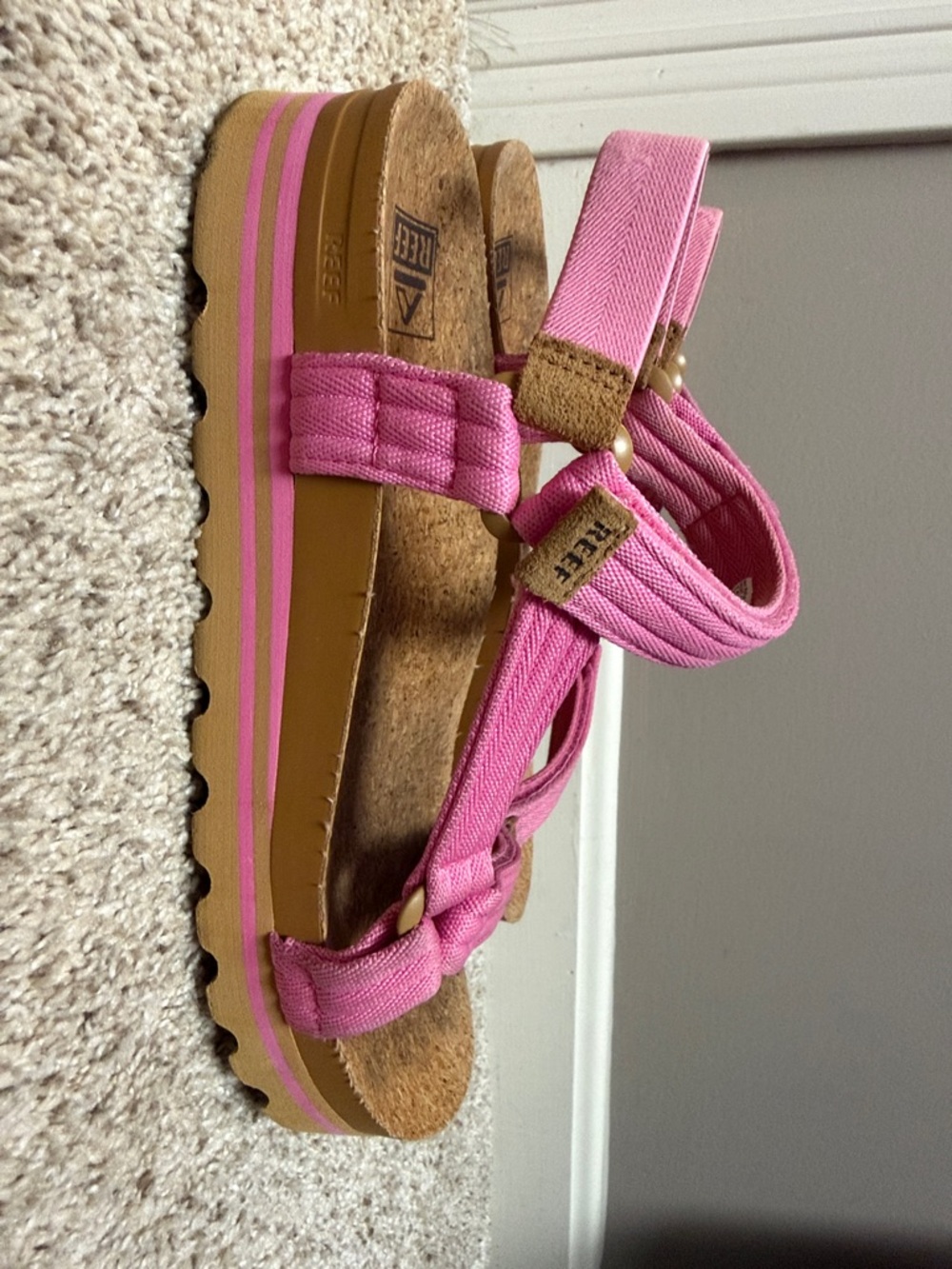 Reef Cushion Rem Hi Pink Sandals - Picture 3 of 7